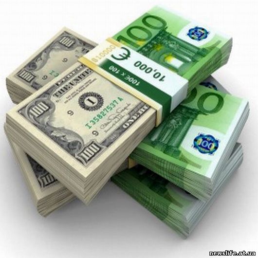 НБУ опустил доллар и евро 